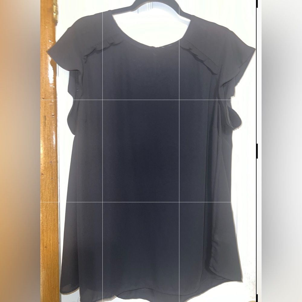 DR2 Black Ruffled Cap Sleeve Blouse